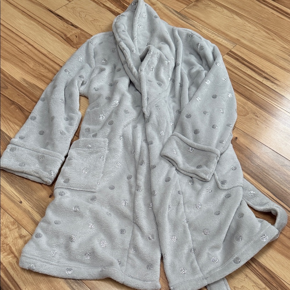 Sonoma Soft Gray Sleepwear bathrobe nwot
